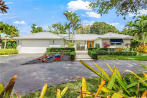 1390 Mandarin Rd, Naples