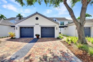 5945 Sand Wedge Ln 1003, Naples