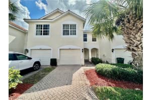 996 Hampton Cir 71, Naples