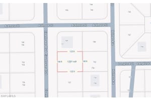753/755 Eisenhower Blvd, Lehigh Acres