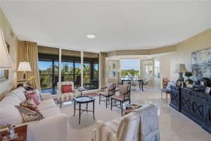 7225 Pelican Bay Blvd 305, Naples
