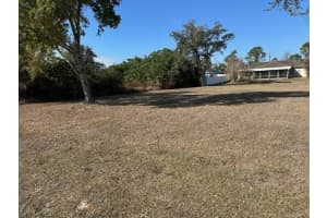 552 Sherwood Ave S, Lehigh Acres