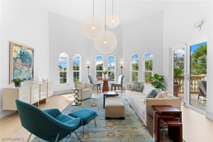 1005 4th St S 203, Naples