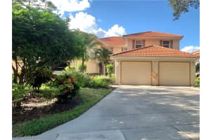 230 Robin Hood Cir 102, Naples