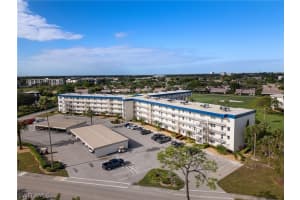 6220 Augusta Dr 107, Fort Myers