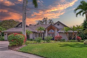 812 Pine Creek Ln, Naples