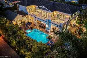 215 3rd Ave N, Naples