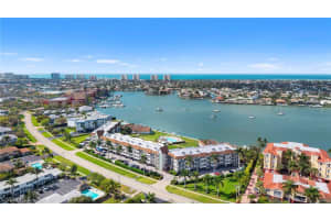 750 W Elkcam Cir 312, Marco Island