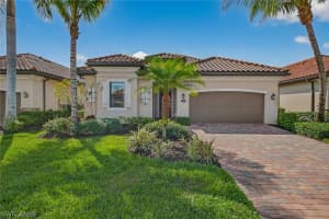 3001 Aviamar Cir, Naples