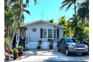 1658 Diamond Lake Cir, Naples