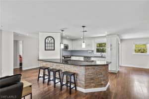 210 29th St Sw, Naples