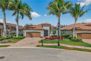 2898 Aviamar Cir, Naples