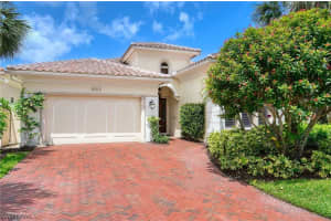 9013 Terranova Dr, Naples