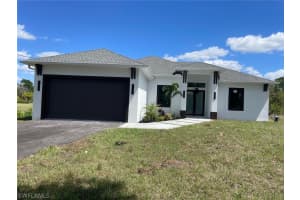 6186 Everglades Blvd N, Naples