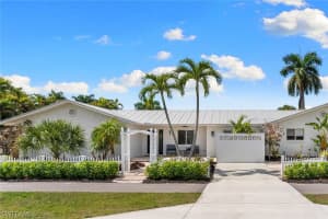 699 99th Ave N, Naples
