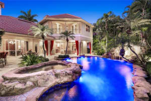 2350 Cheshire Ln, Naples