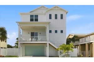 129 Pearl St, Fort Myers Beach