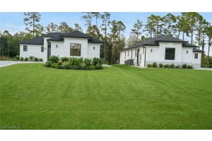 3549 43rd Ave Ne, Naples