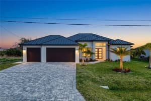 909 Sw 11th Ct, Cape Coral