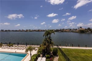 838 W Elkcam Cir 307, Marco Island