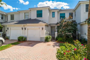 15186 Summit Place Cir, Naples