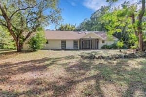 710 25th St Nw, Naples