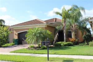 3326 Baltic Dr, Naples