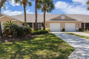 20742 Country Barn Dr, Estero