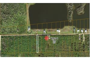 630 Shady Hollow Blvd W, Naples