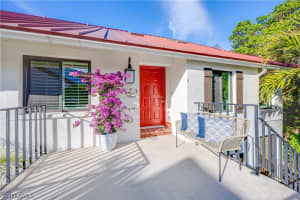 375 8th Ave S D, Naples