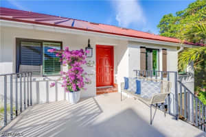 375 8th Ave S D, Naples