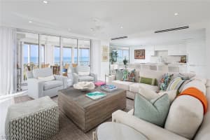 8111 Bay Colony Dr 302, Naples