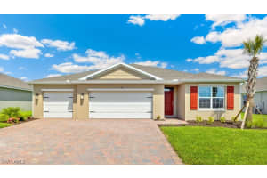 301 Ne 13th Ter, Cape Coral