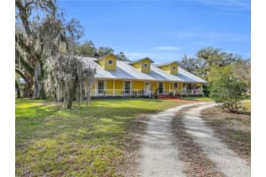 1712 Frontier Cir, Labelle