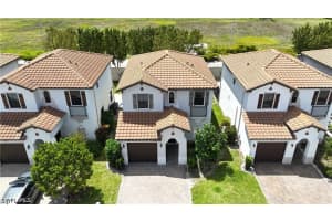 9045 Madrid Cir, Naples