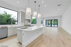 513 92nd Ave N, Naples