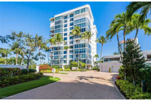 20 Seagate Dr 803, Naples