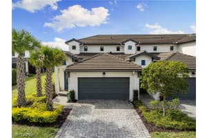 7535 Rockefeller Dr, Naples