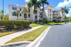 4884 Hampshire Ct 203, Naples