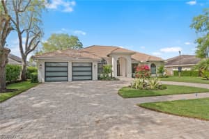 207 Monterey Dr, Naples