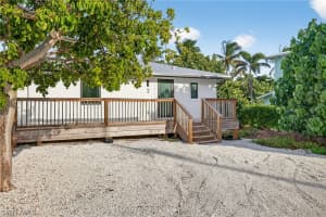 1171 Seagrape Ln, Sanibel