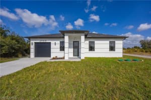 2700 49th St Sw, Lehigh Acres