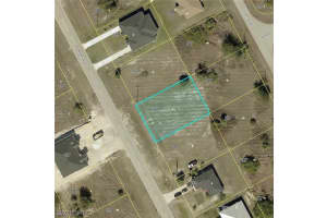 123/125 Milwaukee Blvd, Lehigh Acres