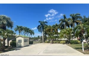 1386 Silver Lakes Blvd, Naples