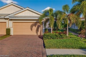 14567 Edgewater Cir, Naples