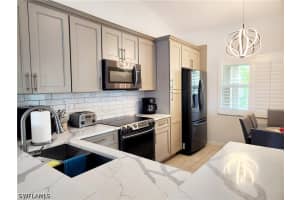 6270 Huntington Lakes Cir 201, Naples