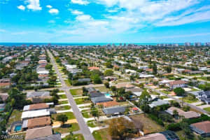 819 98th Ave N, Naples