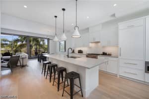 850 Central Ave 204, Naples