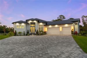 431 16th Ave Ne, Naples