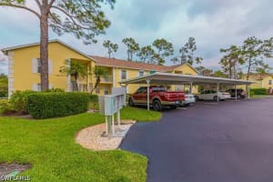 2562 Kings Lake Blvd, Naples